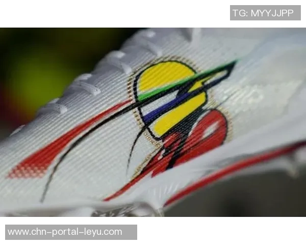 探索触感与性能的完美结合足球鞋如何提升运动员的比赛体验与表现